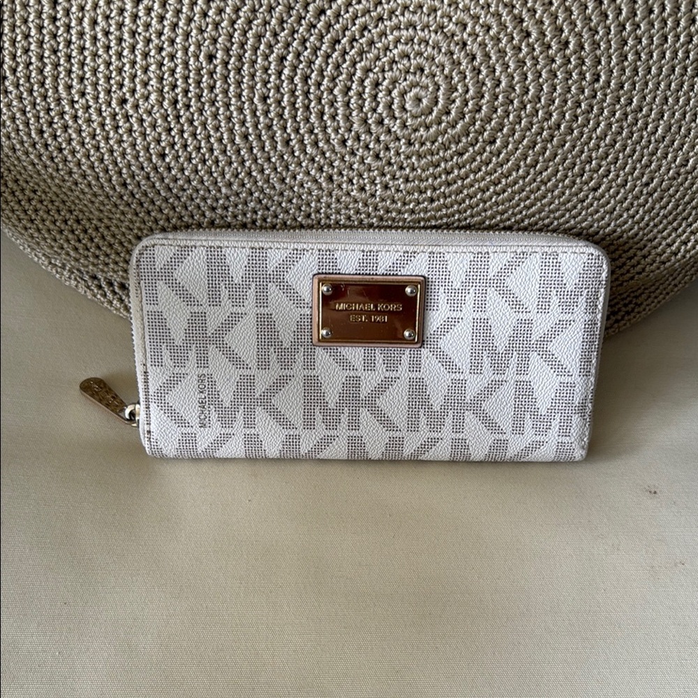 Michael Kors Cream and Light Gray MK Logo Zip Wallet with Gold Plate